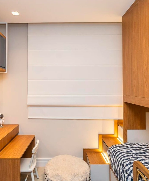 Ambiente de Quarto decorado com persianas Vogaflex